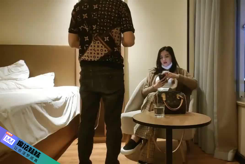 探花精選 良家氣質美少婦 被大哥無套內射 可惜射的太快.png